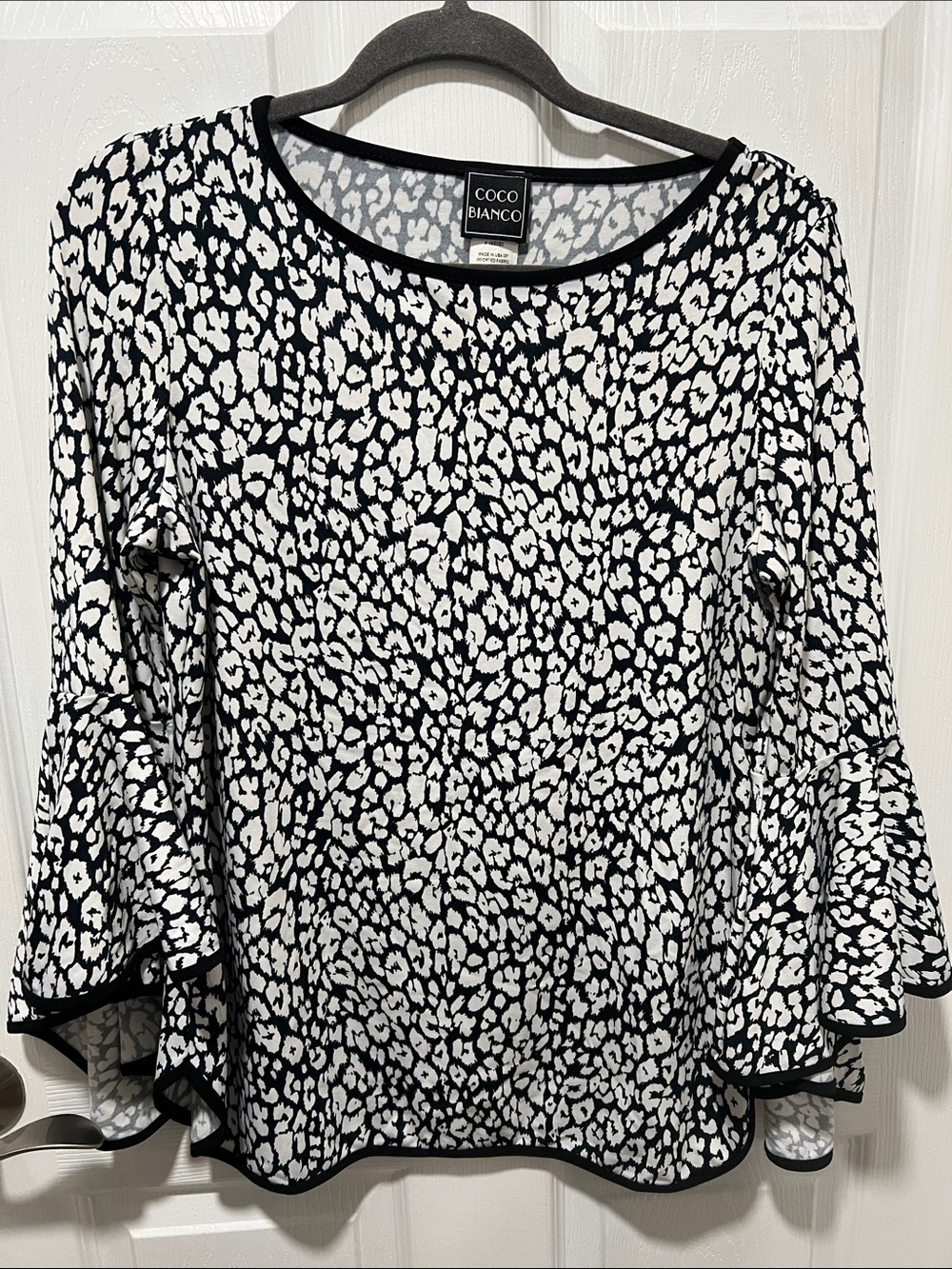 Coco Bianco Black & White Leopard-Print Ruffle Sleeve Tunic